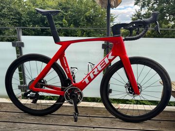 Použité Trek Madone SLR 9 AXS Gen 7 2024 2024 Road & Gravel
