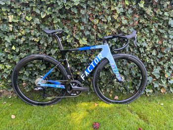 Factor, Ostro Shimano Ultegra Di2