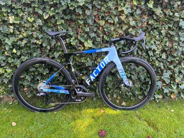 Used Factor Ostro Shimano Ultegra Di2 2024 Road & Gravel