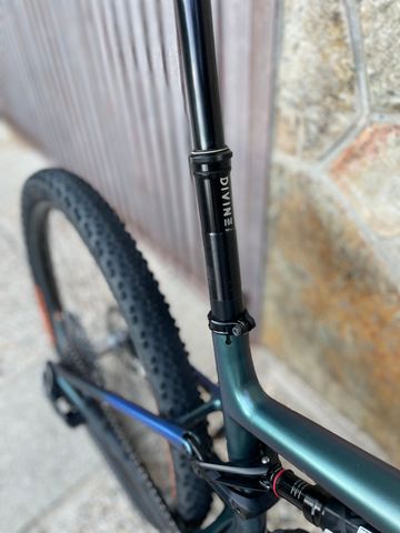 Used Specialized Epic 8 Pro 2024 2024 Mountainbike, Blue, 29 — image 11 of 16
