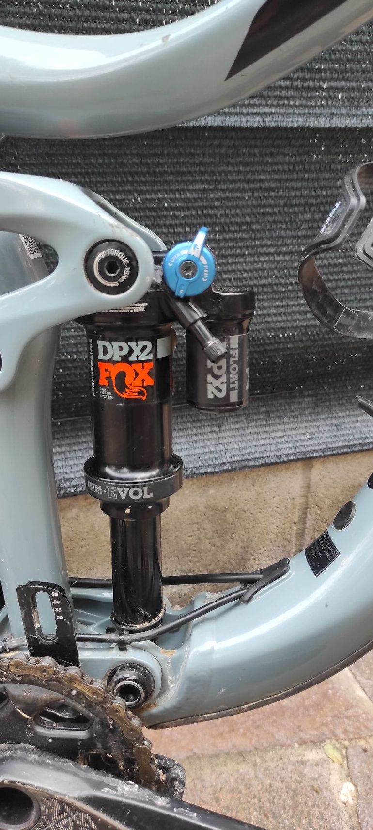 Giant Reign 1.5 2018 Mountainbike d'occasion — image 3 sur 9