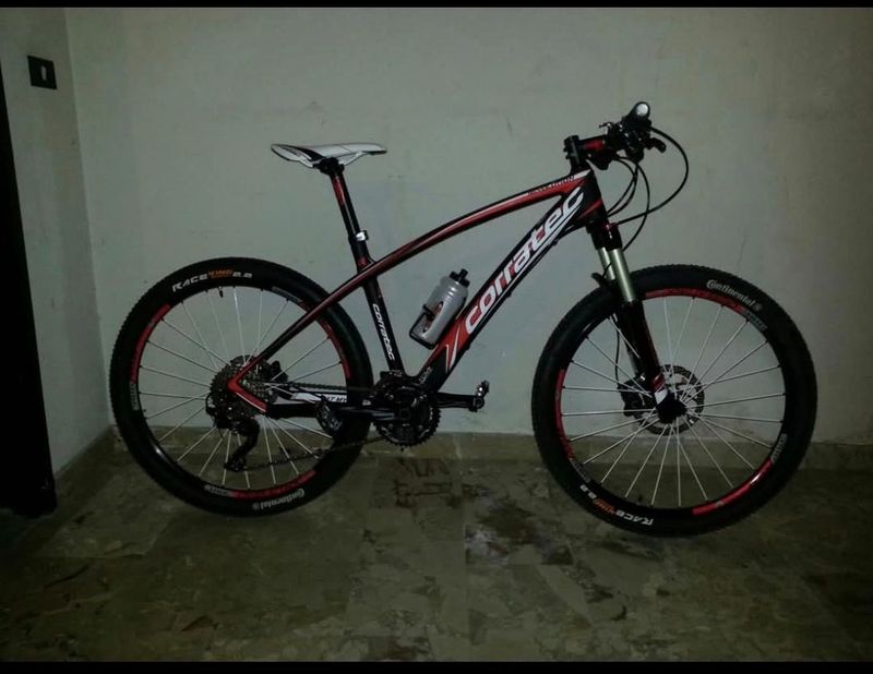 Corratec Revolution 2018 Mountainbike d'occasion — image 1 sur 16