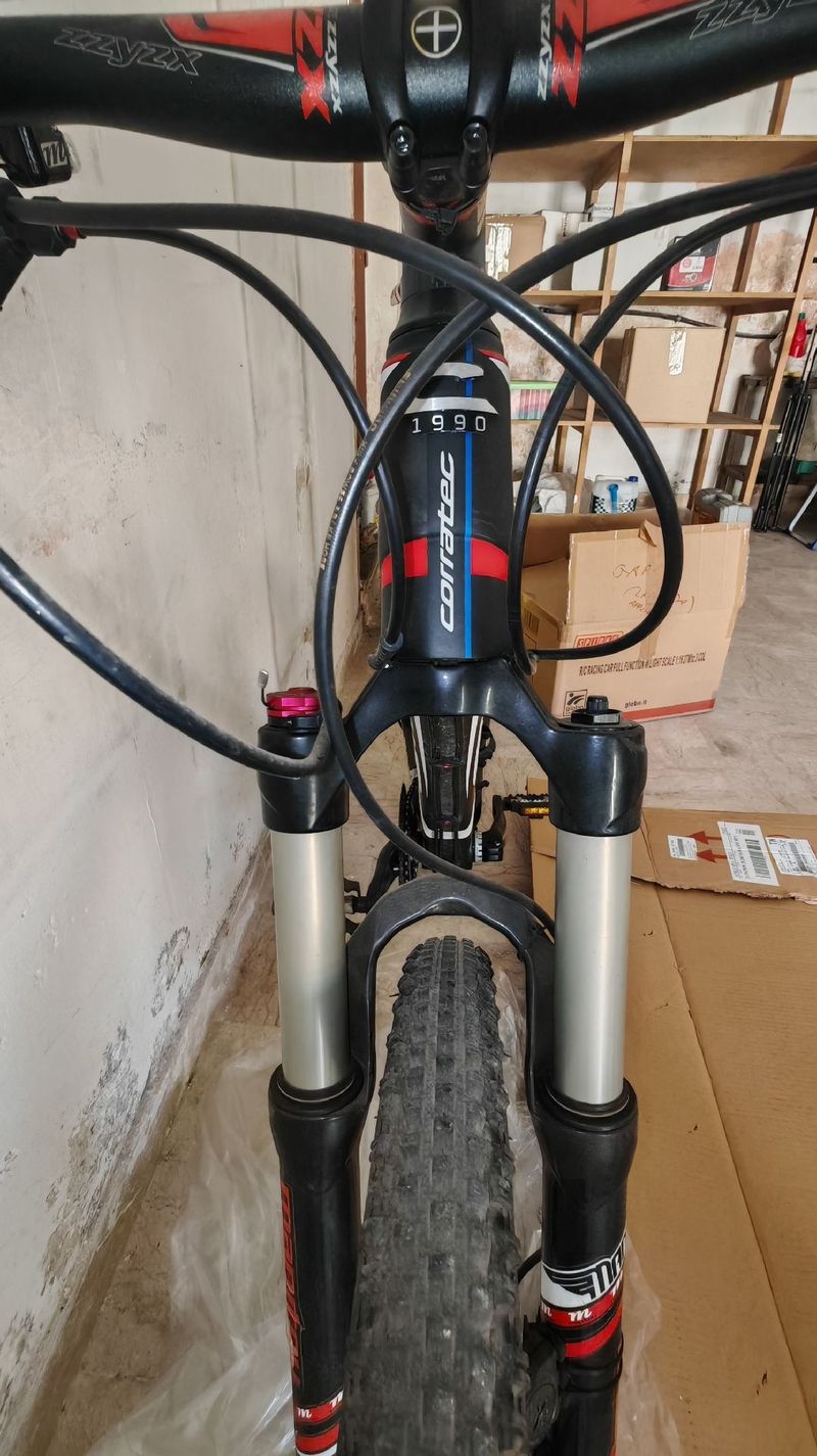 Corratec Revolution 2018 Mountainbike d'occasion — image 13 sur 16
