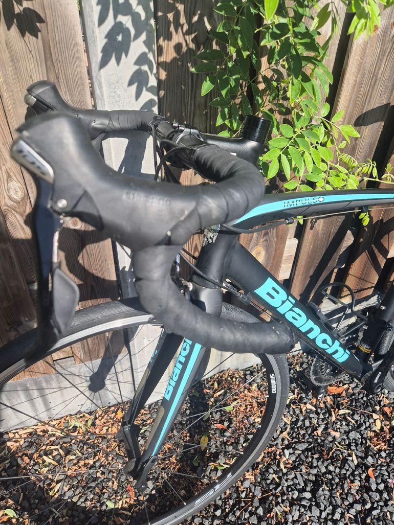 Bianchi IMPULSO SHIMANO 105 2X11S サイズ 55 Bianchi IMPULSO SHIMANO 105 2X11S サイズ 55