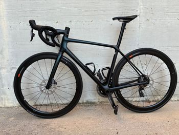 Used Giant TCR Advanced SL 1 2022 Road & Gravel — image 2 of 6