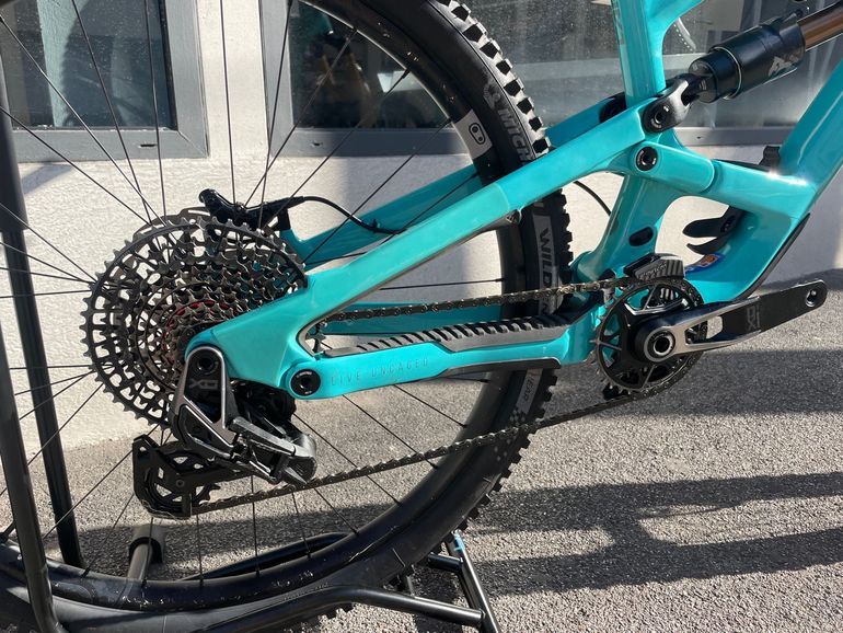 Used YT Industries Capra CORE 4 (NT) 29 2023 2023 Mountainbike, Azul — image 3 of 5