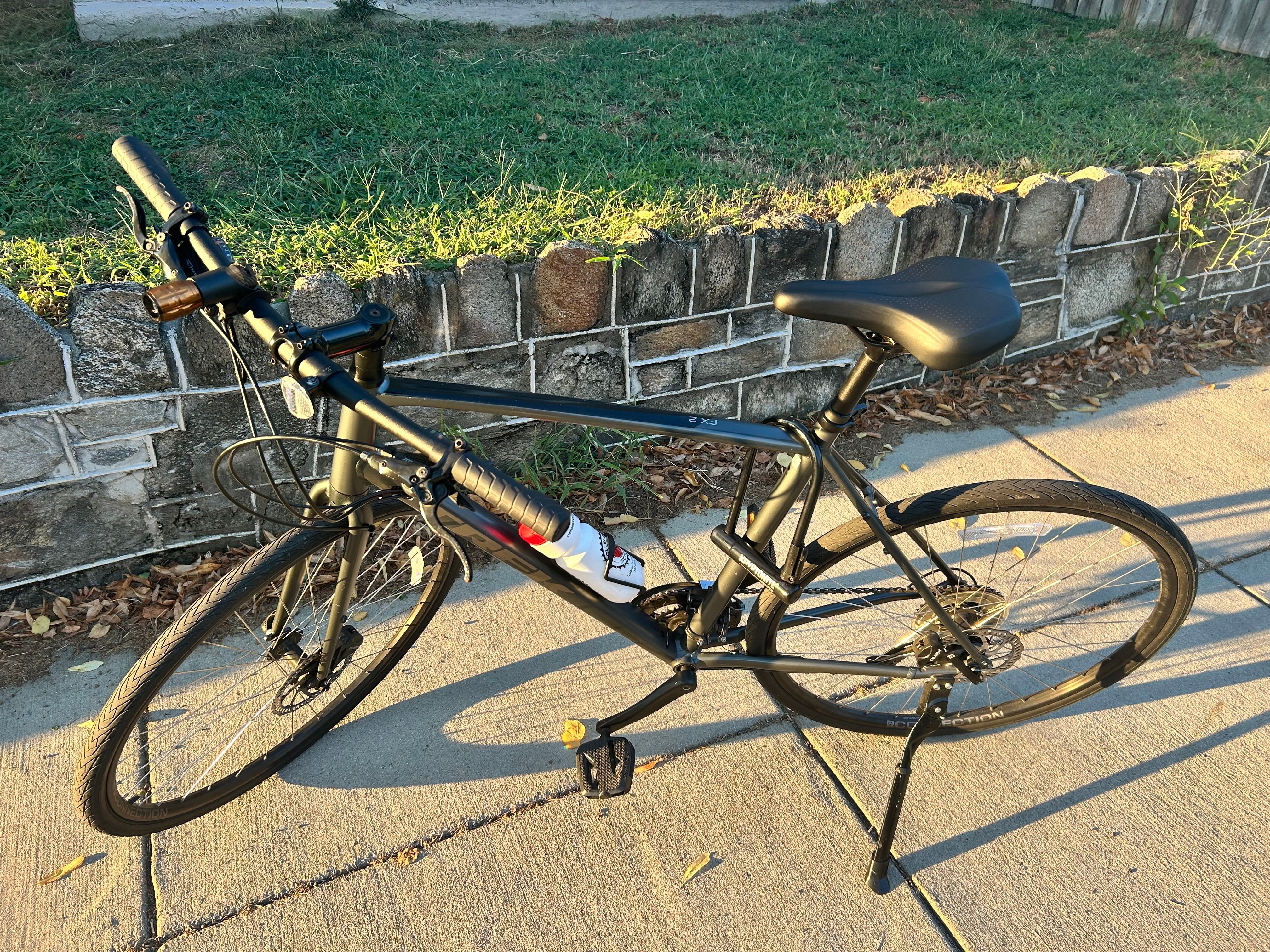 【送料込み】最終値下げ TREK FX2 DISC Sサイズ 2024モデル 2024年 トレック FX2ディスク | サイクルストアファースト｜仙台