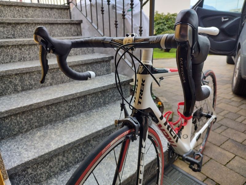 Used Trek Madone 4.7 H2 (Compact) 2012 2012 Road & Gravel, White — image 5 of 7