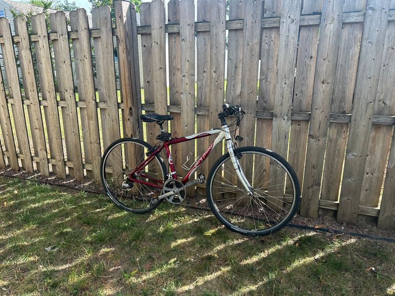 Used Gary Fischer Trek 2006 Road & Gravel, Light Gray — image 3 of 3