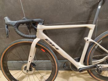 BH, GRAVEL AT Shimano Ultegra Di2
