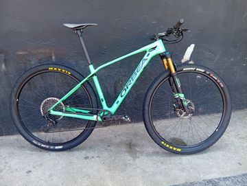 Used Orbea ALMA M-LTD 2018 2018 Mountainbike, Green, 27.5, 29 — image 1 of 5