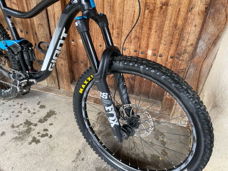Used Giant Giant Trance 4 2017 2017 Mountainbike — image 7 of 11