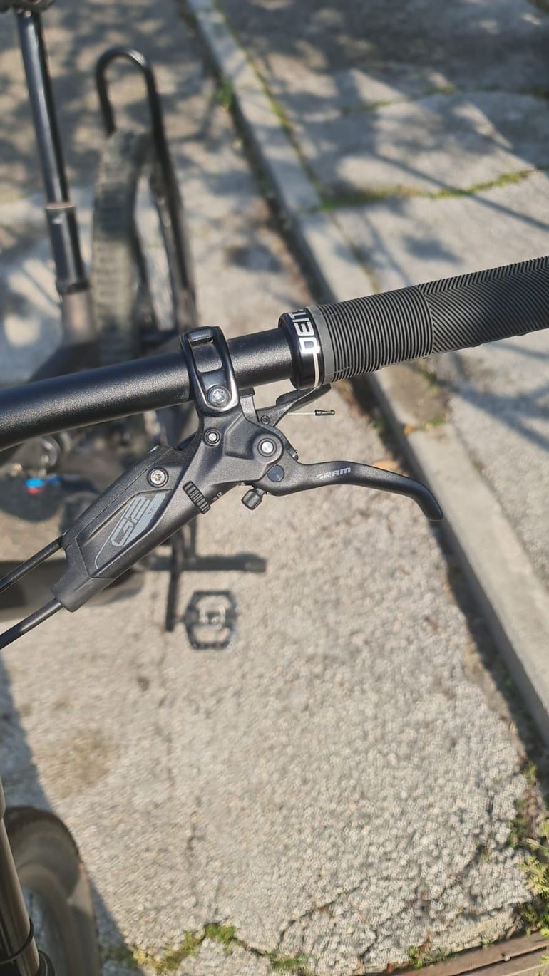 Used Specialized Stumpjumper Expert 2022 2022 Mountainbike, Black, 29 — image 4 of 10