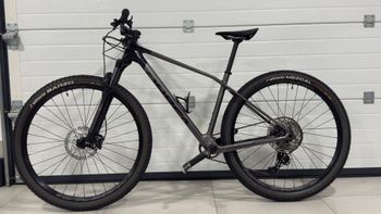 Used Orbea ALMA M50 2022 2022 Mountainbike, Black, 29 — image 2 of 15