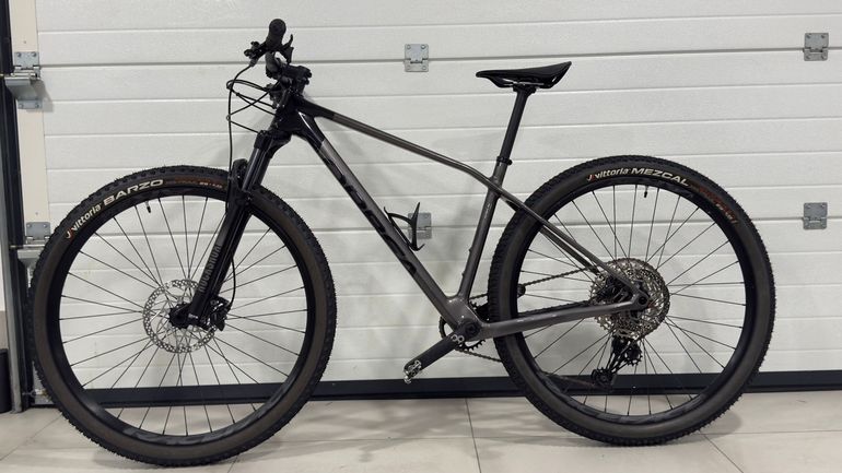 Used Orbea ALMA M50 2022 2022 Mountainbike, Black, 29 — image 2 of 15