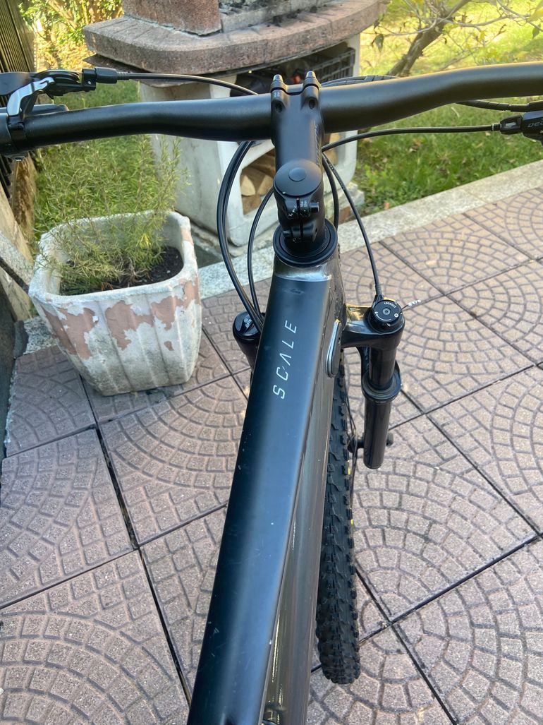 Used Scott Scale 965 2021 2021 Mountainbike, Light Gray, 29 — image 9 of 17