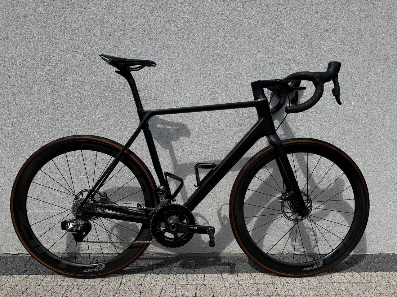 Canyon Ultimate CF SLX Disc 9.0 Aero 2018