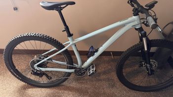 Used Specialized Fuse 27.5 2022 2022 Mountainbike, Blue, 27.5 — image 1 of 8