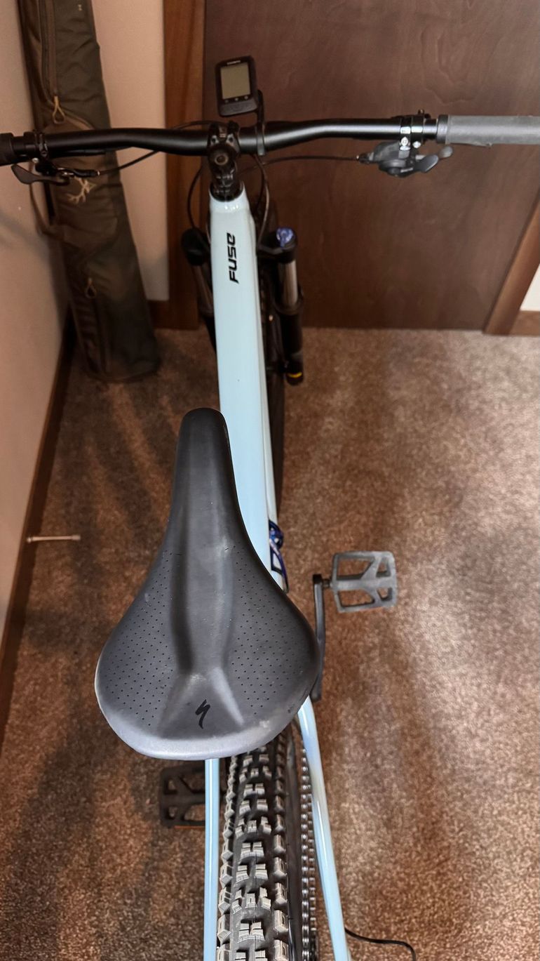 Used Specialized Fuse 27.5 2022 2022 Mountainbike, Blue, 27.5 — image 5 of 8