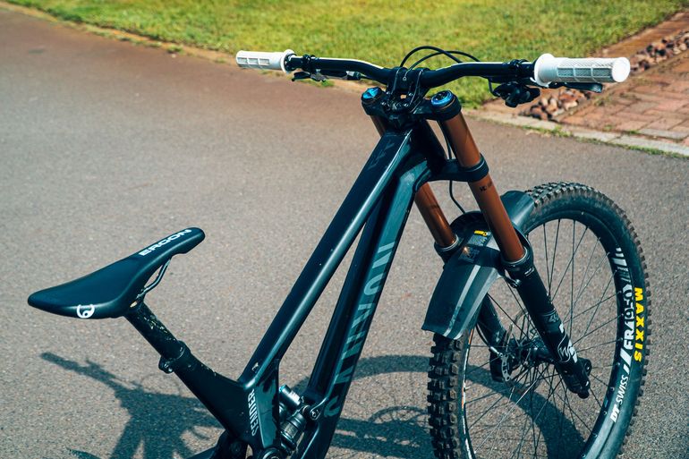 Käytetty Canyon Sender CFR FMD 2021 2021 Mountainbike — kuva 3 / 7