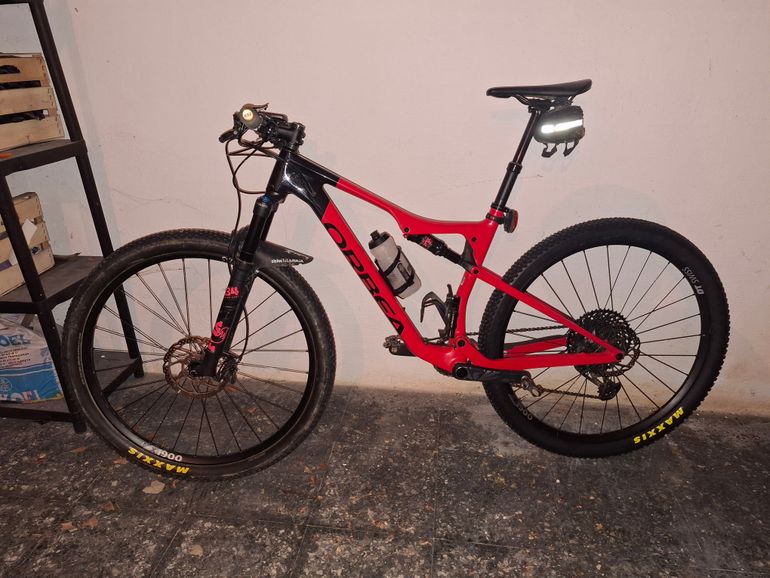 Used Orbea OIZ M20 TR 2022 2022 Mountainbike — image 2 of 7