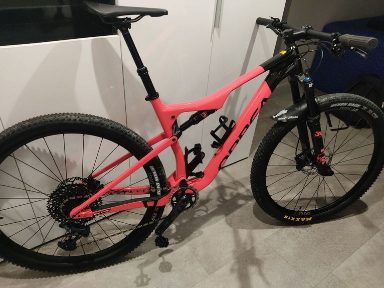 Used Orbea OIZ M20 TR 2022 2022 Mountainbike — image 1 of 7