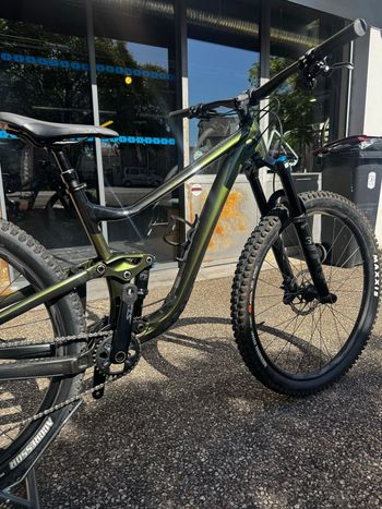 Used Giant Trance 29 1 2024 2024 Mountainbike, Green, 29 — image 3 of 8