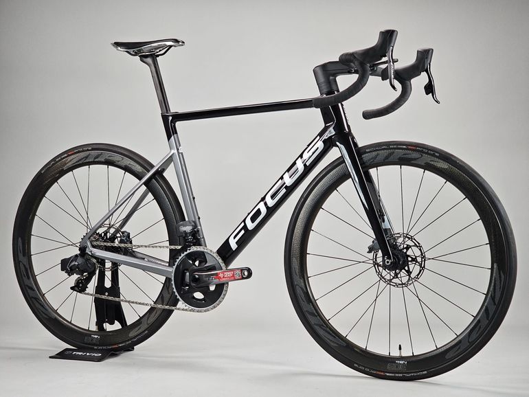 Focus Izalco SRAM Force eTap AXS 2024