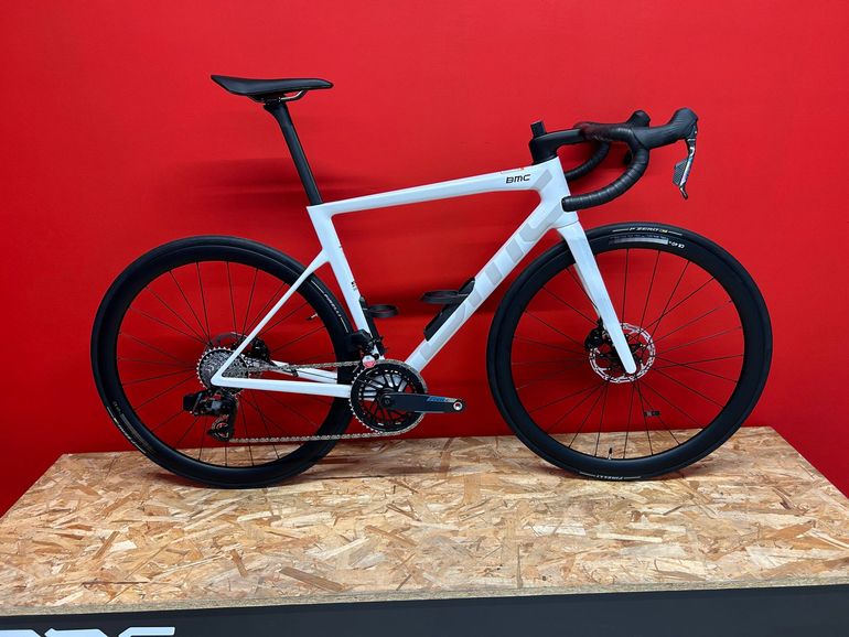 BMC Teammachine SLR01 Three 2026 2025