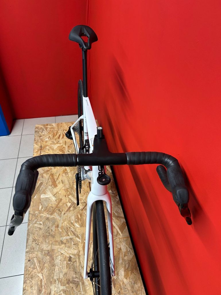 Used BMC Teammachine SLR01 Three 2026 2025 Road & Gravel, Weiß — image 6 of 7
