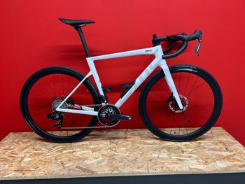 Used BMC Teammachine SLR01 Three 2026 2025 Road & Gravel, Weiß — image 7 of 7