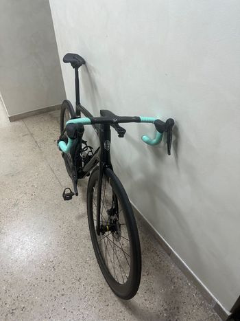 Used Bianchi Oltre Shimano Ultegra Di2 2021 Road & Gravel, Black — image 2 of 8