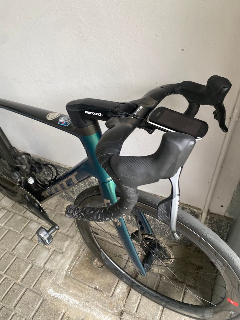 Scott Addict RC 20 2024 2024 Road & Gravel d'occasion — image 2 sur 5