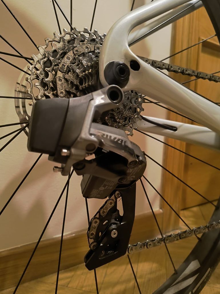 Used Cervélo Caledonia Rival eTap AXS 2023 2023 Road & Gravel, Weiß — image 4 of 7
