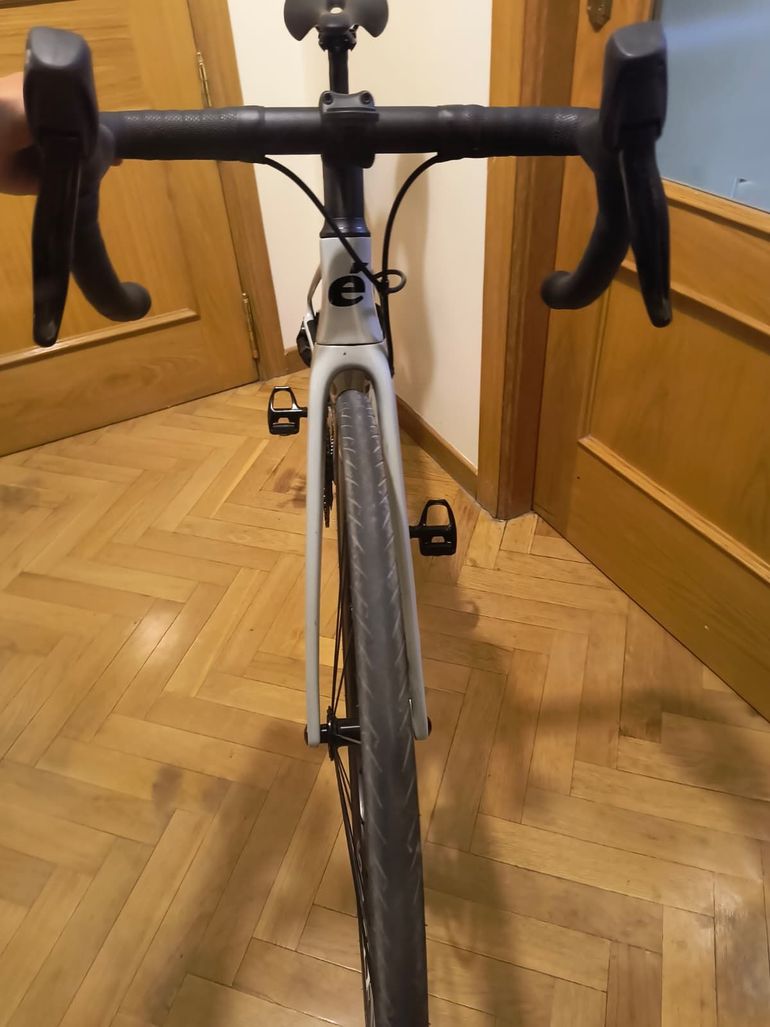 Used Cervélo Caledonia Rival eTap AXS 2023 2023 Road & Gravel, Weiß — image 7 of 7