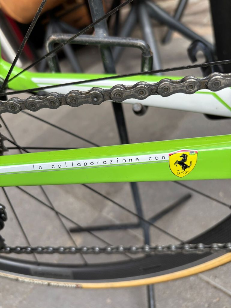 Used Colnago V1-r Ferrari Edition 2015 Road & Gravel — image 9 of 10