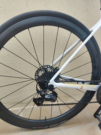 Used Giant TCR Advanced Disc 2 2021 2021 Road & Gravel, White — image 3 of 10