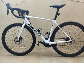Used Giant TCR Advanced Disc 2 2021 2021 Road & Gravel, White — image 2 of 10