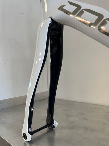 Used Pinarello Dogma Frameset 2025 Road & Gravel — image 10 of 11