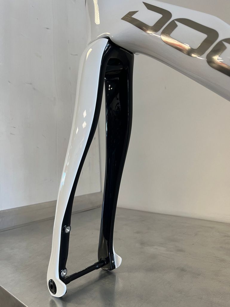 Used Pinarello Dogma Frameset 2025 Road & Gravel — image 10 of 11