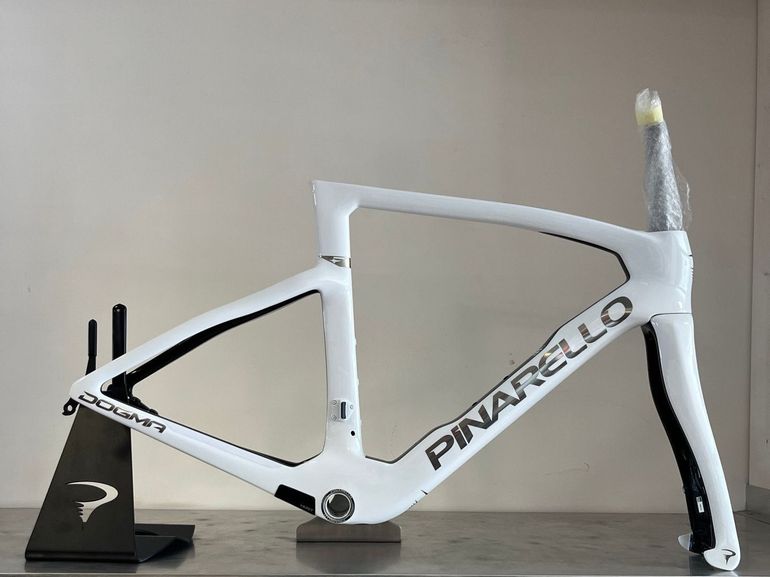 Used Pinarello Dogma Frameset 2025 Road & Gravel — image 9 of 11