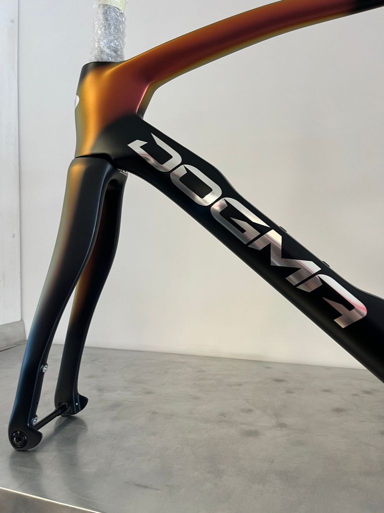 Used Pinarello Dogma Frameset 2025 Road & Gravel, Black — image 9 of 17