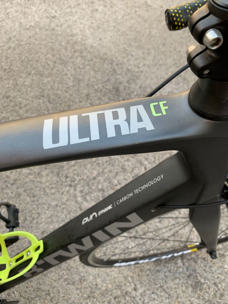 DECATHLON Ultra 900 CF 2022