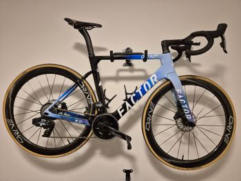 Used Factor Ostro SRAM Force 2022 Road & Gravel