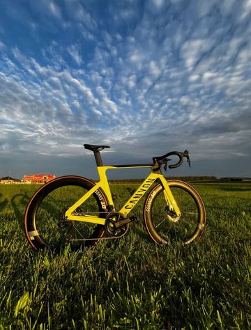 Used Canyon Aeroad CF SLX 8 Di2 2024 2024 Road & Gravel
