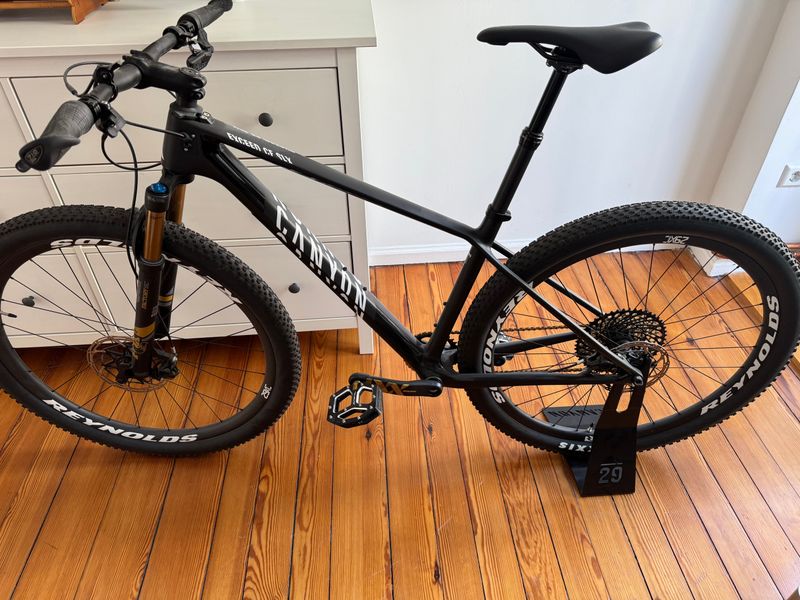 Used Canyon Exceed CF SLX 9.0 Pro Race LTD 2019 MTB