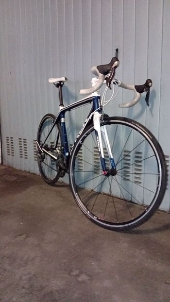Used Trek Madone Shimano Ultegra 2013 Road & Gravel, Blue — image 4 of 8