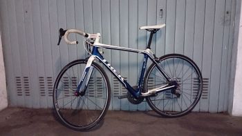 Used Trek Madone Shimano Ultegra 2013 Road & Gravel, Blue — image 2 of 8