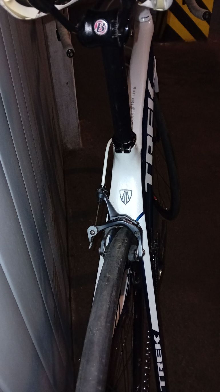 Used Trek Madone Shimano Ultegra 2013 Road & Gravel, Blue — image 6 of 8