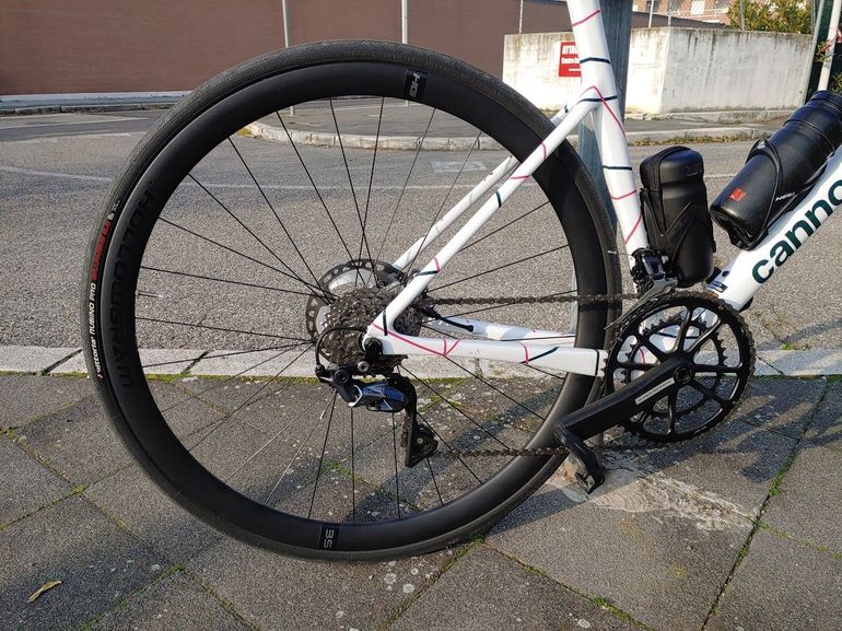 Used Cannondale SuperSix EVO Hi-MOD Disc Ultegra 2023 2023 Road & Gravel, White — image 3 of 3